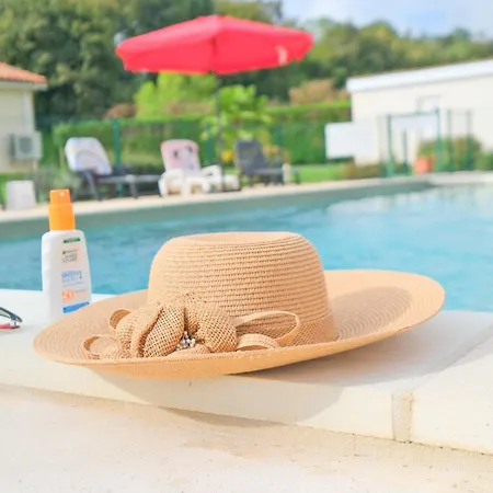 Le Barradis Avec Piscine Et Clim Casa vacanze Savignac-les-Églises