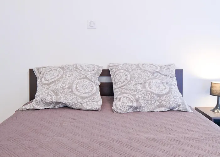 Le Barradis Avec Piscine Et Clim 度假居